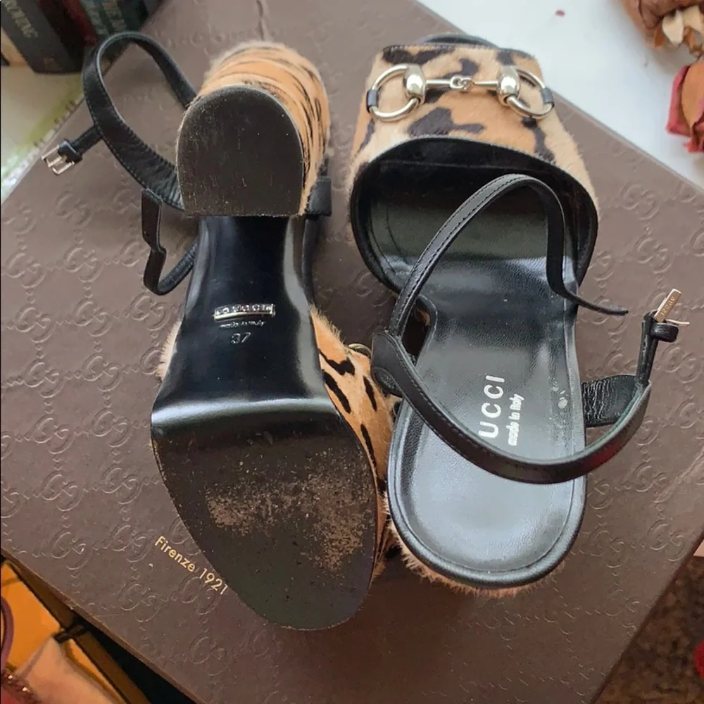 Gucci Leopard Print Platform Sandals with Gold Horsebit - Picture 4 of 6